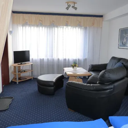Cafe-pension Waldesruh فيلنغن